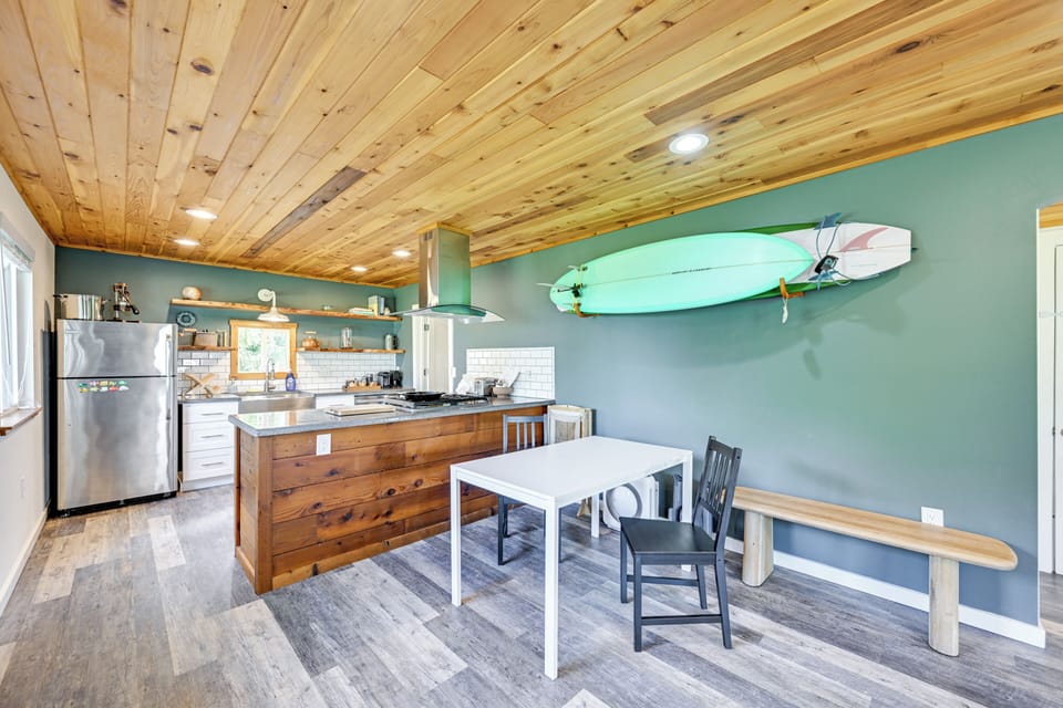 Interior | Single-Story Home | Central Heating & A/C | Free WiFi