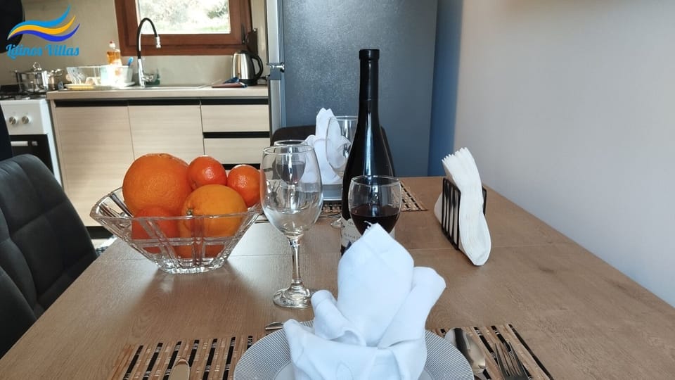 Kitchen - Dining Table 