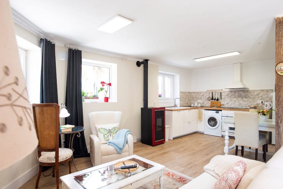 Kitchen or kitchenette,Living room