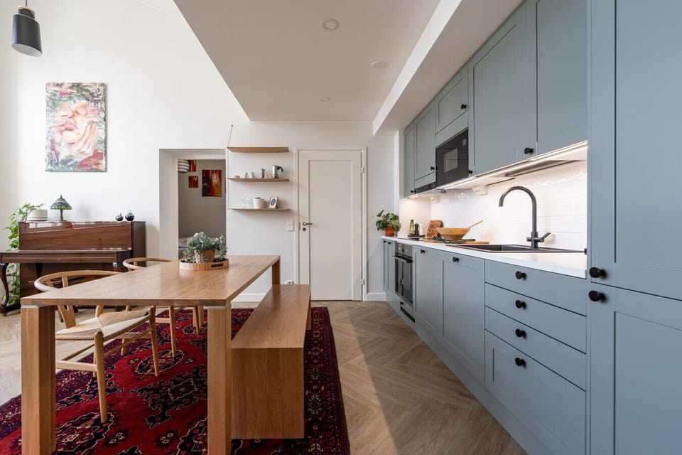 Enjoy a cup of coffee while chatting with your family or friends at the kitchen table.