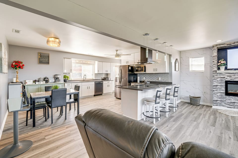 Interior | Central Heating & A/C | Free WiFi