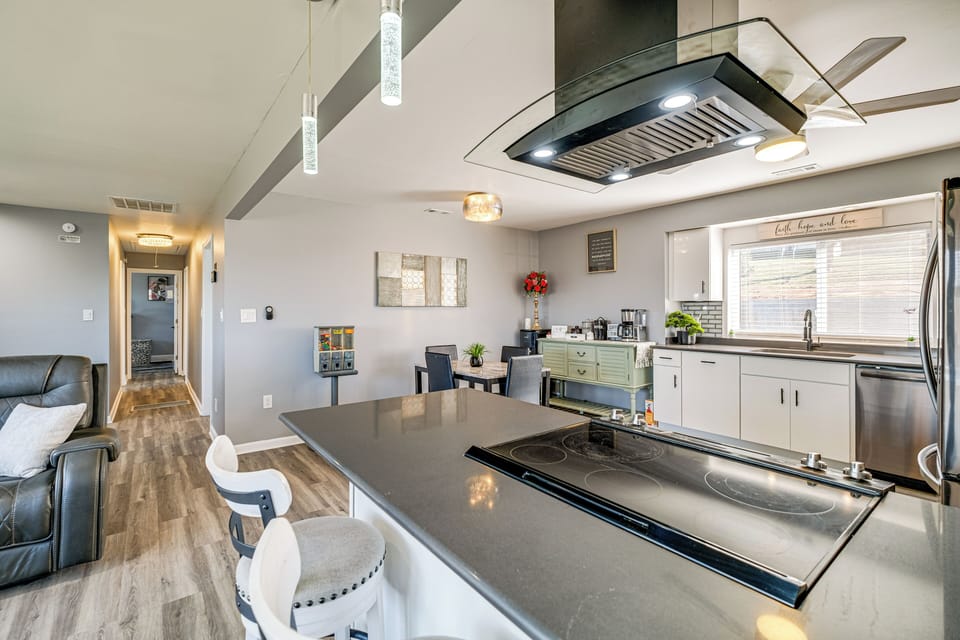 Dining Area | Dishware/Flatware | Trash Bags/Paper Towels