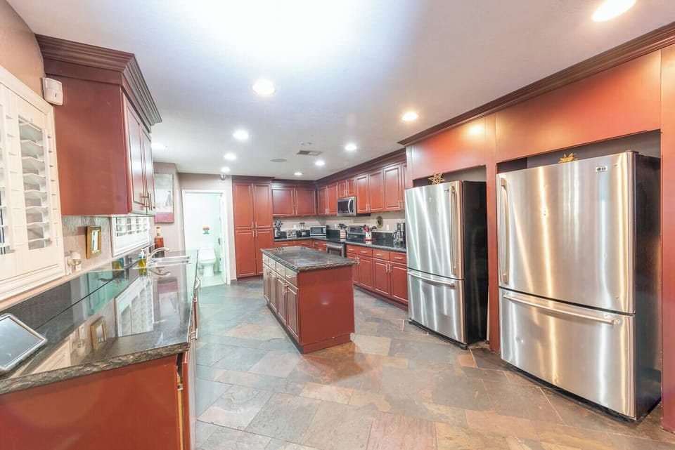 Fully stocked kitchen with pots, pans, baking dishes, serving utensils, silverware, seasoning, and absolutely everything you need to prepare a 5-course meal.

We're happy to recommend local chefs and service providers.