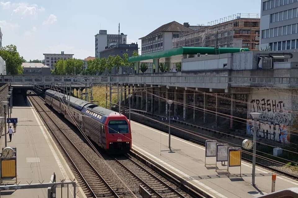 Train Station - 1 min walk from apartment