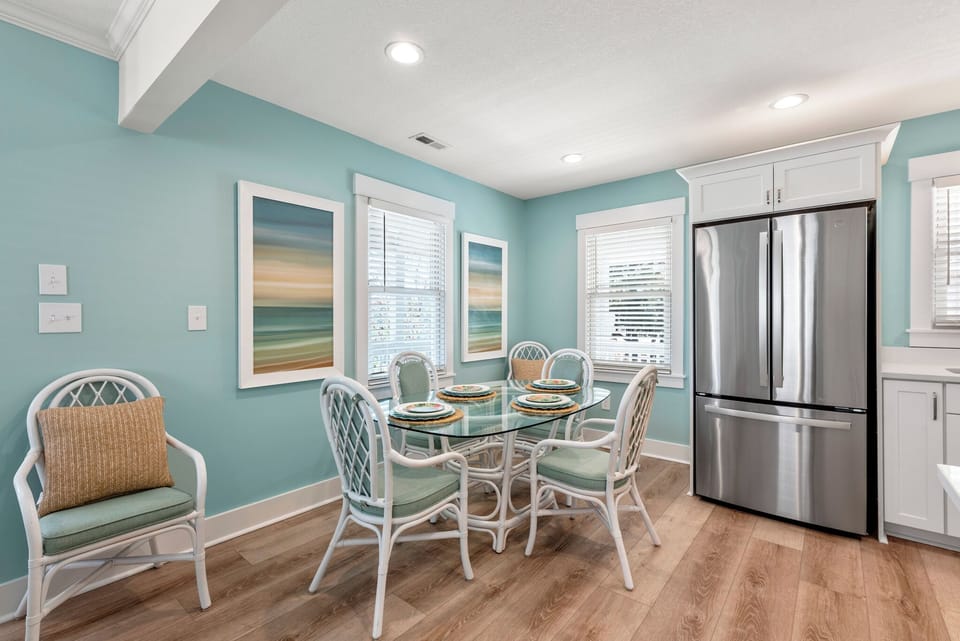 NHCB76: Hello Sunshine | Dining Area