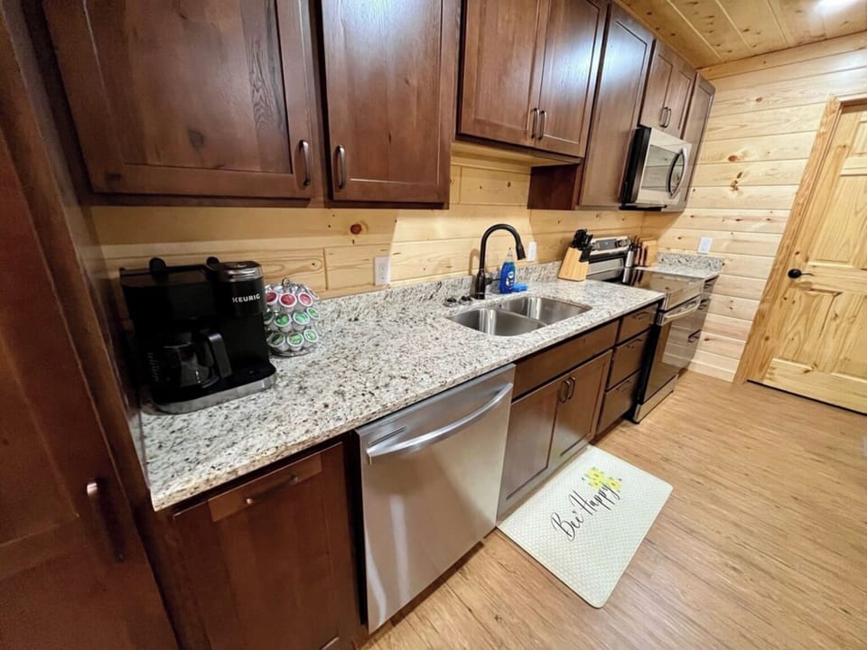 The Hitching Post's fully-equipped kitchen