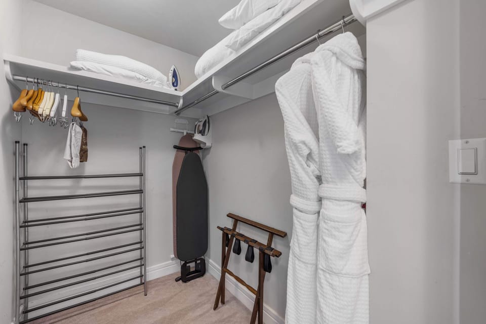 Walk-in closet
