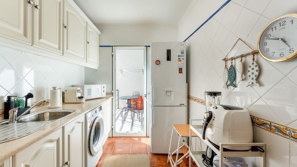 Traditional kitchen equipped with everything you need — from morning espresso to sunset dinners. #FullyEquipped #CozyKitchen #HomeCooking