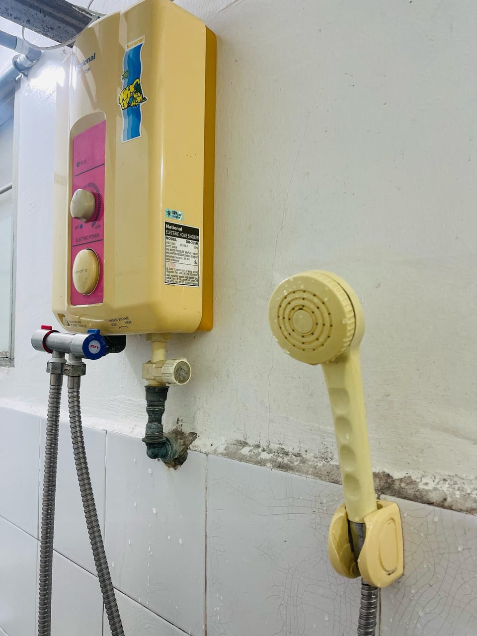 Hand-held showerhead