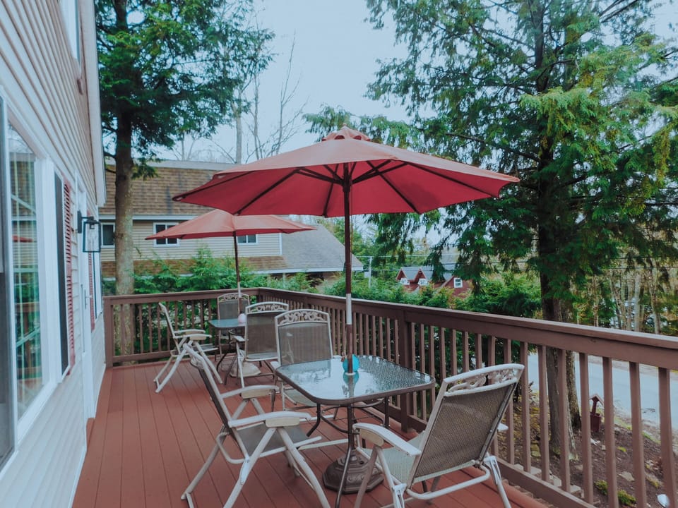 Front Porch with Dining