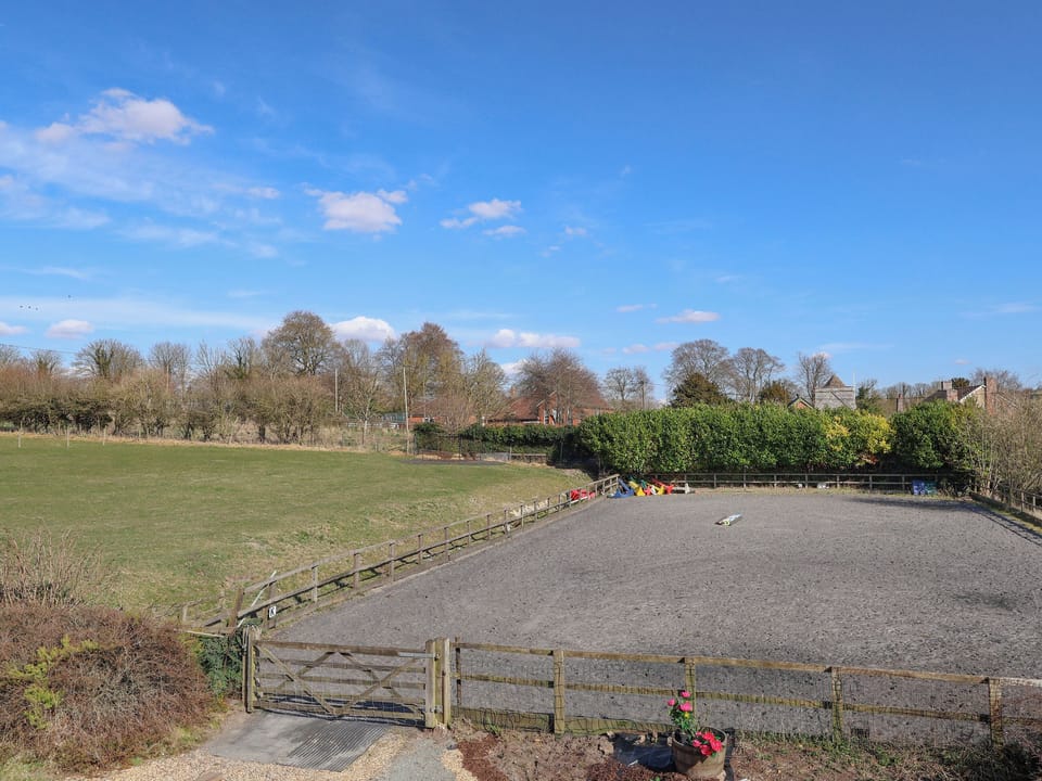 Exterior | The Old Tack Room - Hoopers Holidays, Tilshead