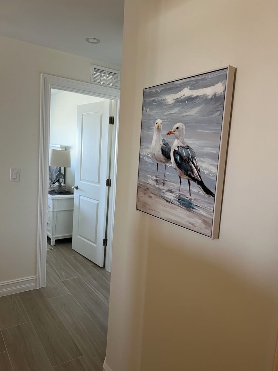 Bright large entrance!