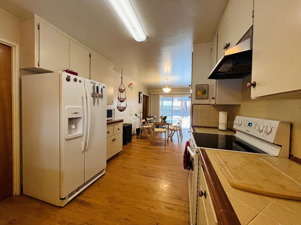 Well equipped kitchen
