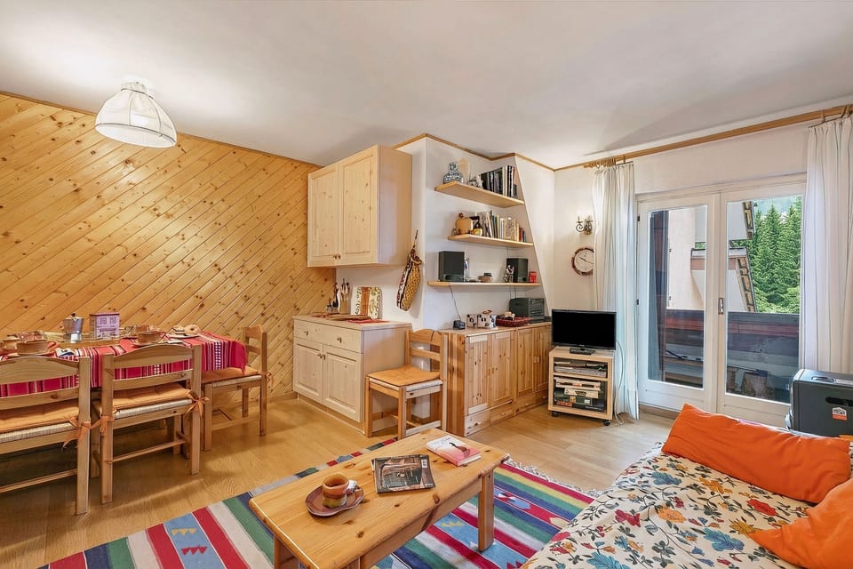 Living and dining room