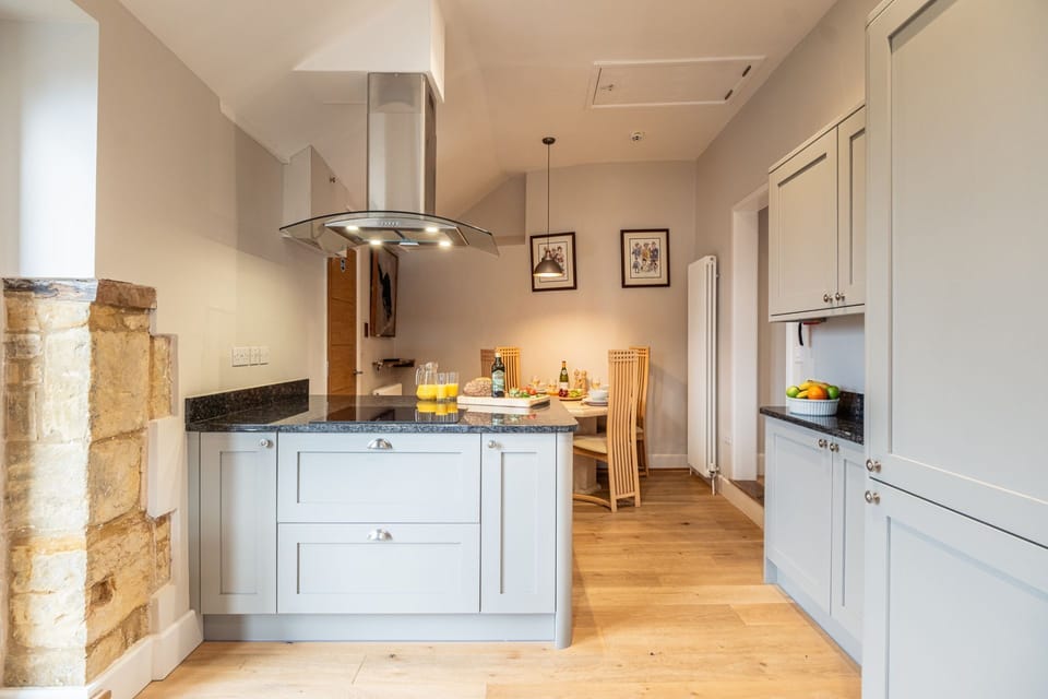 Topside Kitchen  - StayCotswold