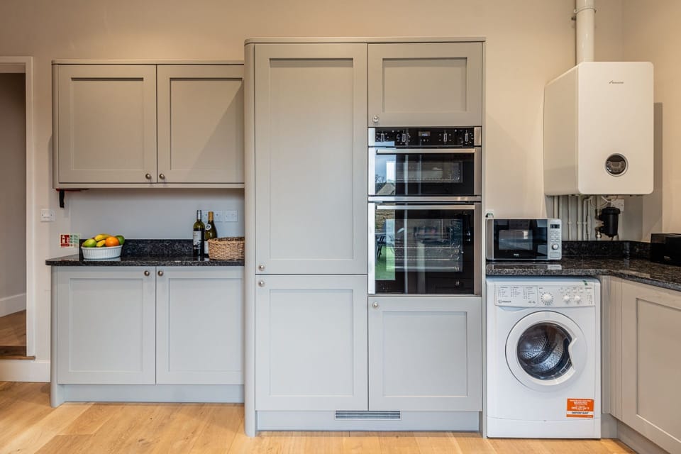 Topside Kitchen  - StayCotswold