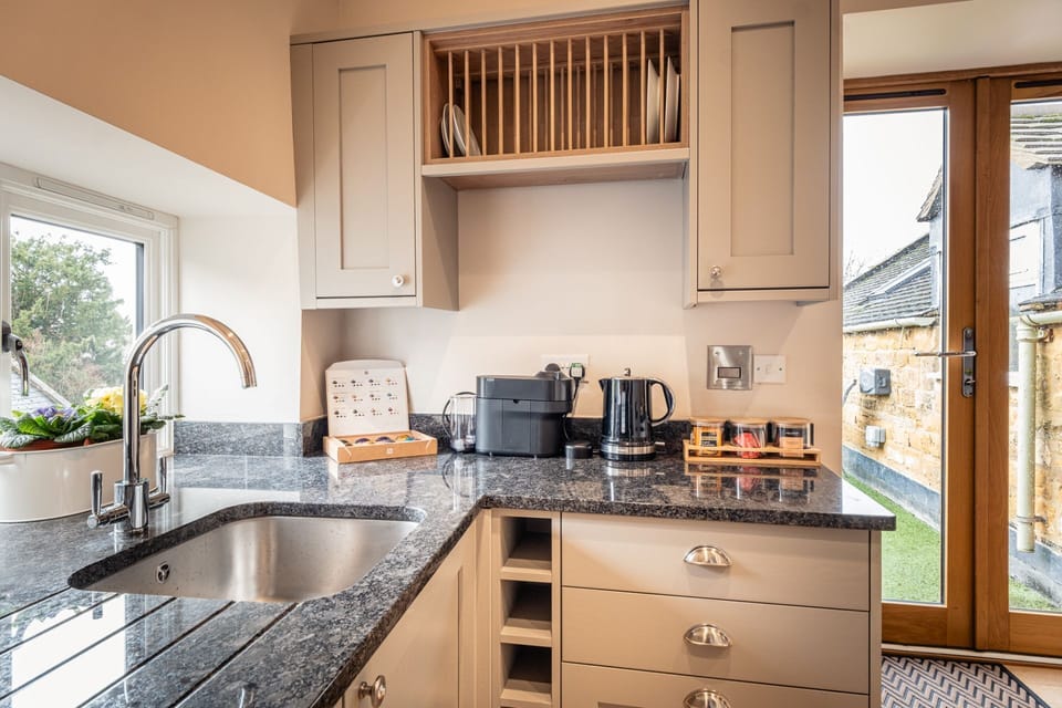 Topside Kitchen  - StayCotswold