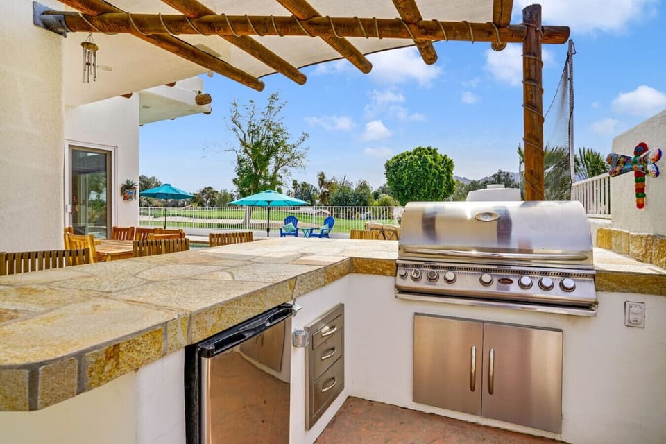 Alfresco kitchen