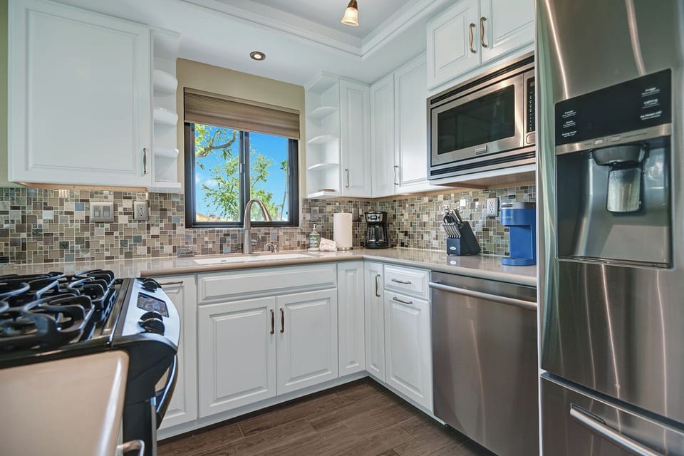 KITCHEN TIGHT.jpg mls