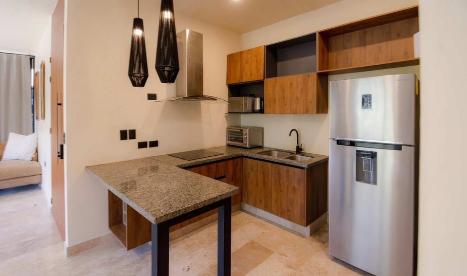 Fully equipped kitchen with everything you need to cook at home, from morning coffee to dinner with friends