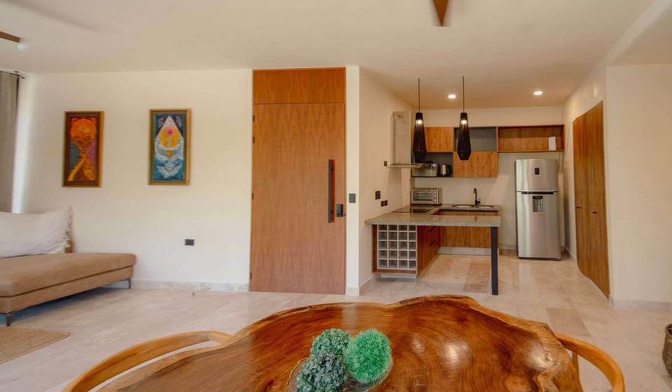 Fully equipped kitchen with everything you need to cook at home, from morning coffee to dinner with friends