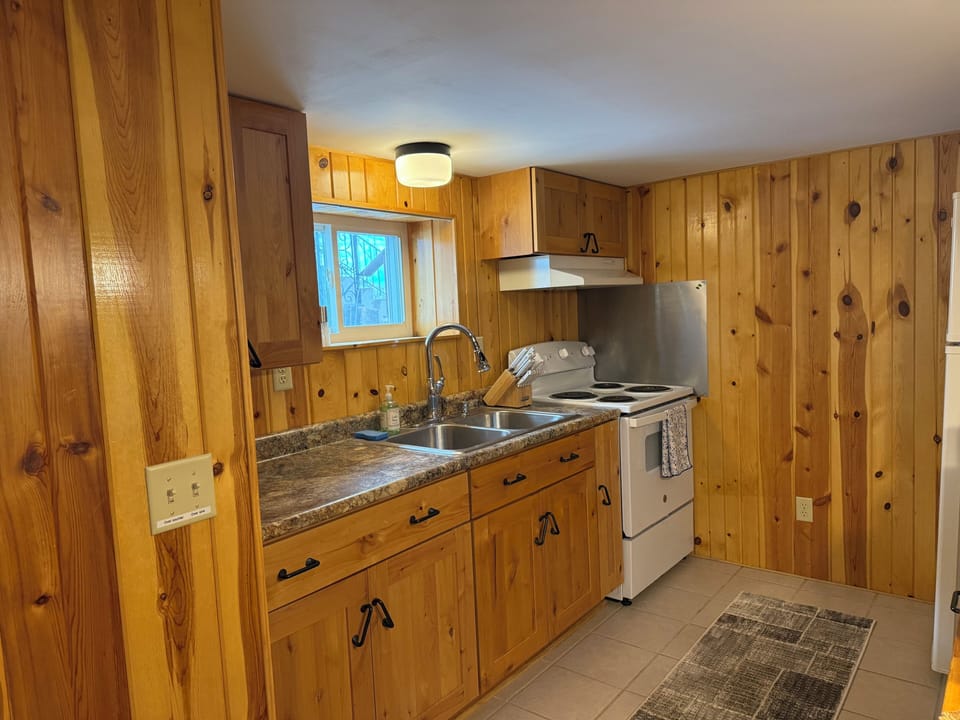 Fully stocked kitchen for all of your cooking needs. 