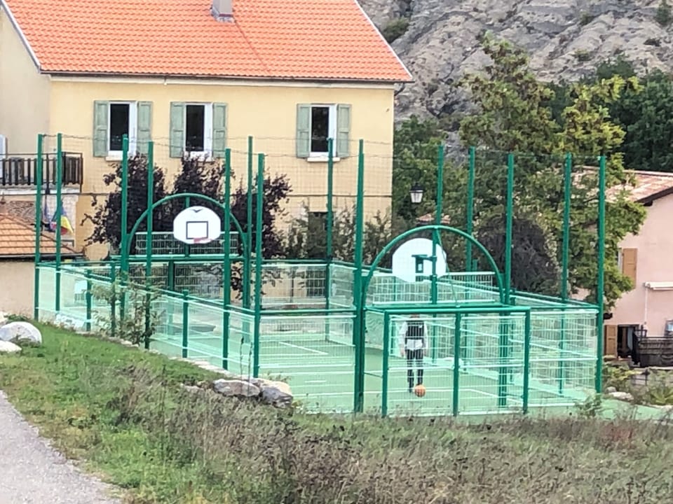 Sport court