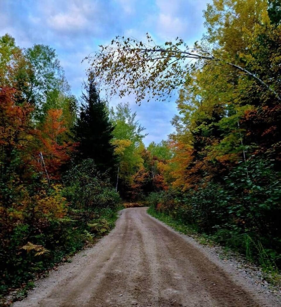 Stay trail side , leave from your front door and enjoy 100’s of mile of Fall fun and riding !!! 