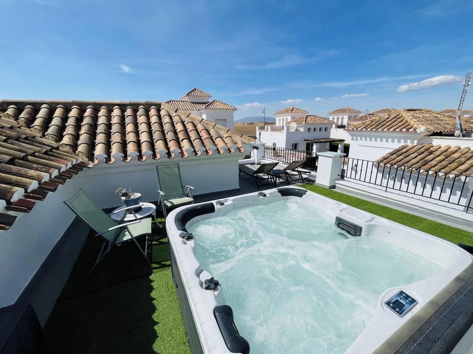 Rooftop hot tub to relax and unwind in
