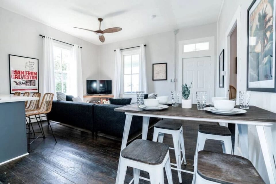 This dining area is located off the kitchen