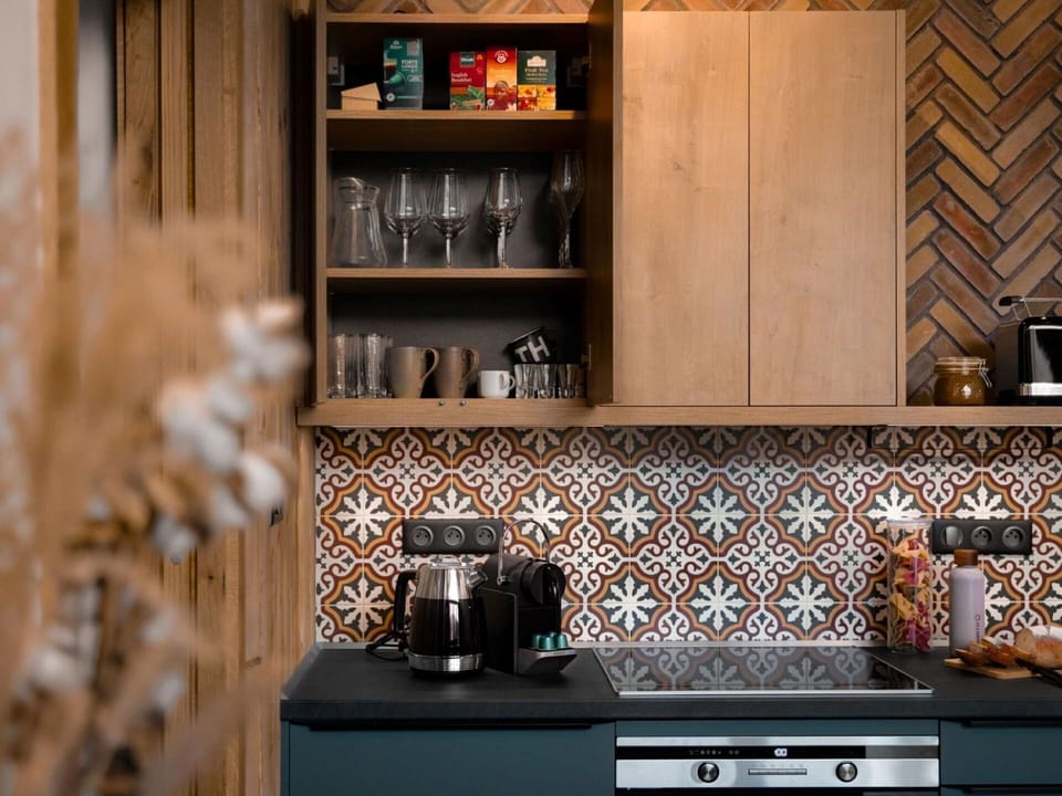 Brown, Kitchen, Wood Stain, Tile, Natural Material, Shelving, Design, Shelf, Cabinetry, Countertop