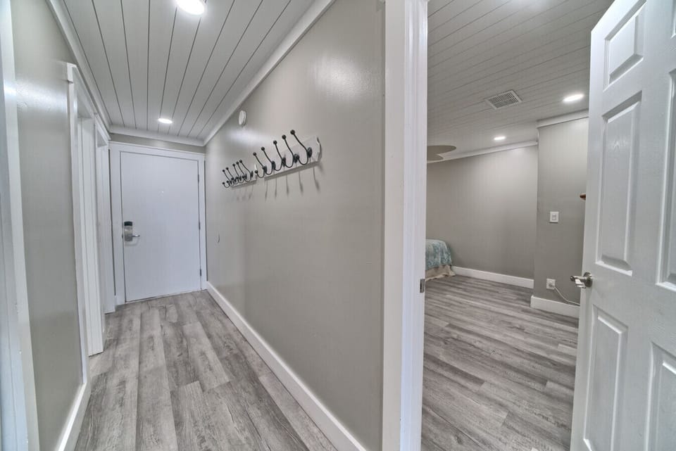 A breezy, beach-ready entry with plenty of hooks for all your gear.