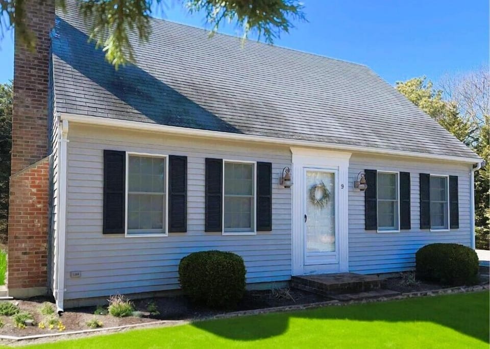 The Gray Whale - A bayside beauty