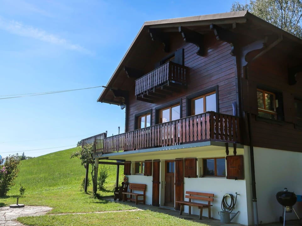 House, Cottage, Home, Rural Area, Porch, Roof, Land Lot, Farmhouse, Valley, Mountain Range
