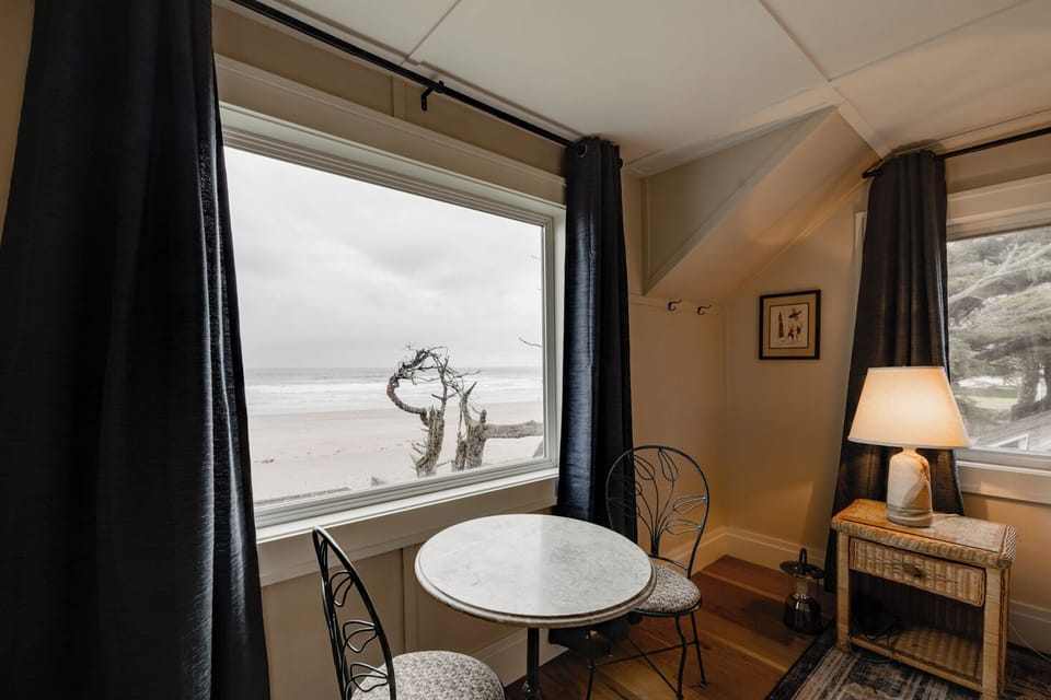 King Bedroom III with ocean view seating