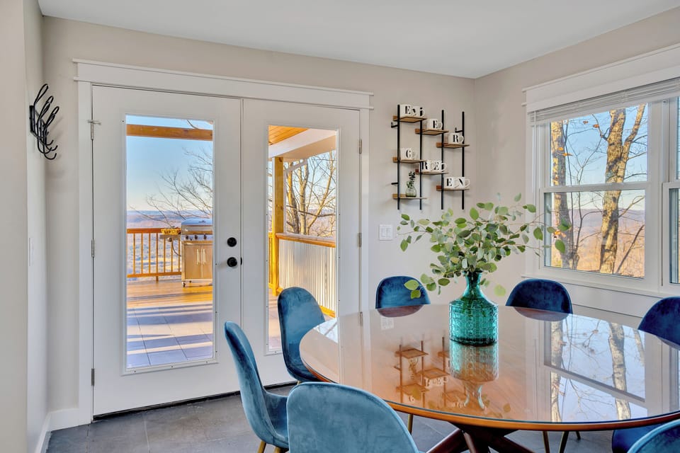 upper kitchen/dining