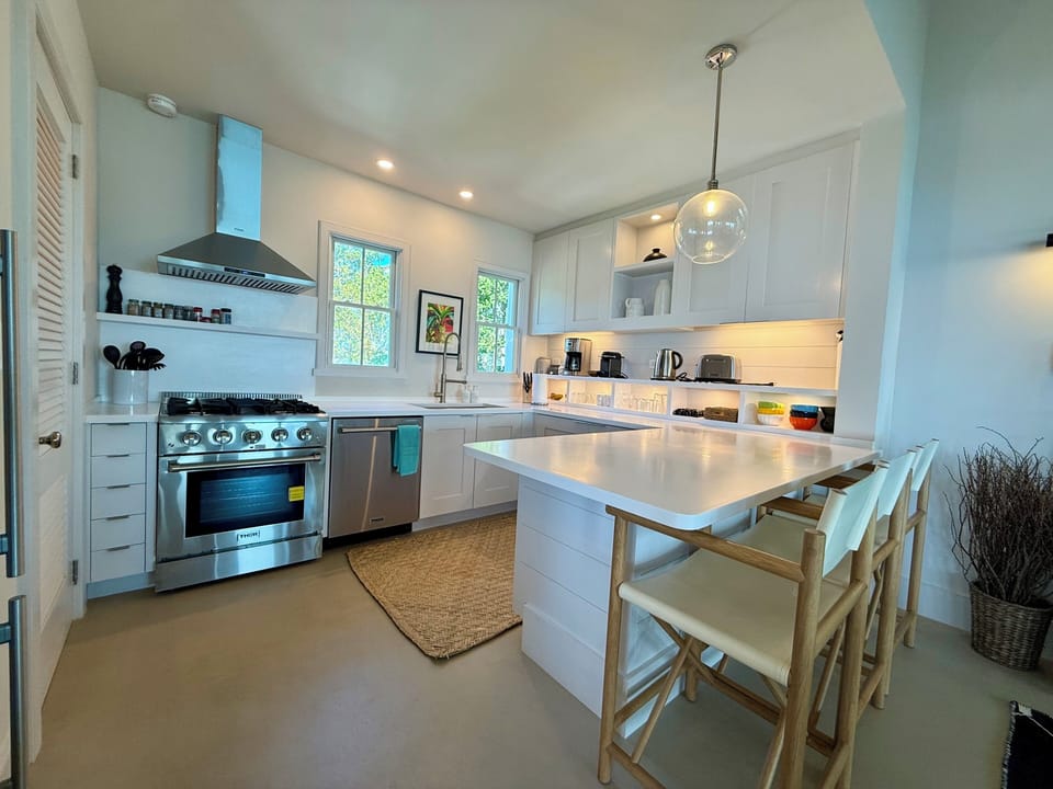 Cottage full kitchen