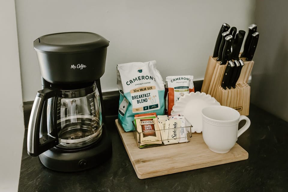 Coffee, decaf, tea and herbal tea. Water kettle is in the pantry. 