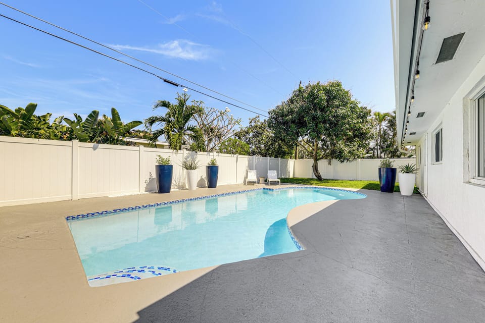 Exterior | Private Pool