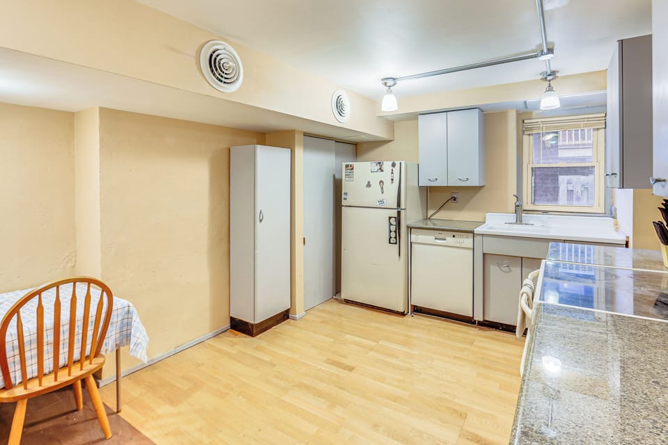 Studio | Kitchen & Dining Area | Dishwasher | Drip Coffee Maker