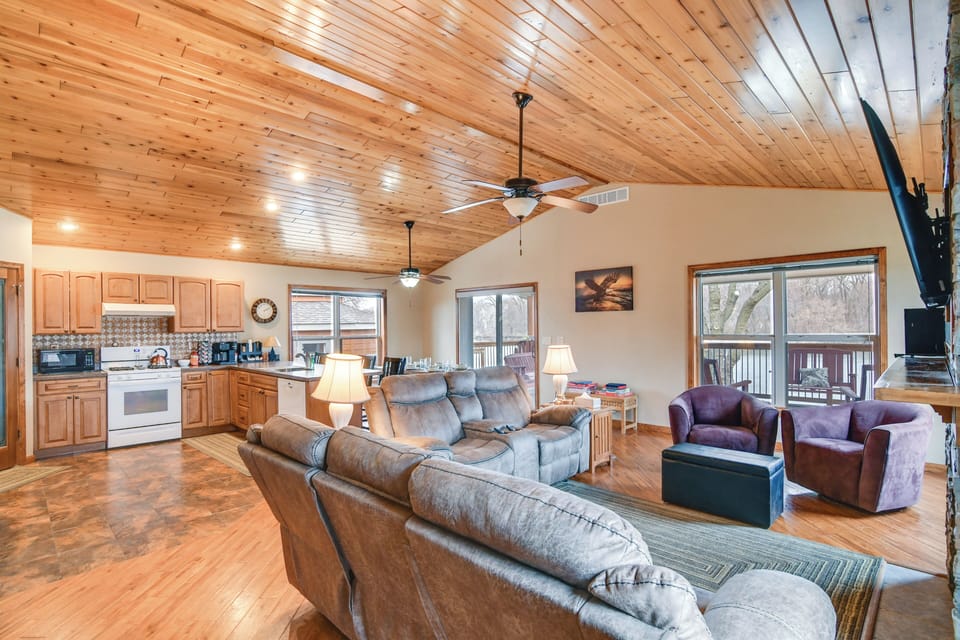 Living Room | Free WiFi | Central A/C & Heat | Smart TV | 2nd Floor