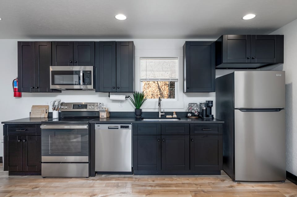 Full Size Kitchen