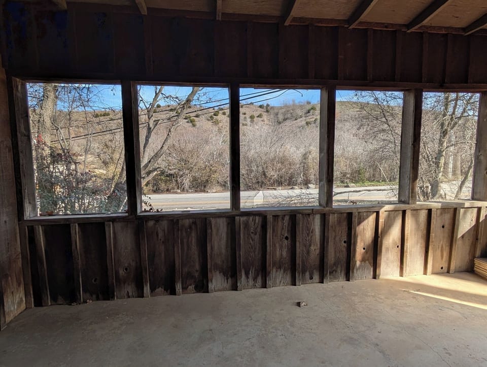 PXL_20250213_210730082.MP