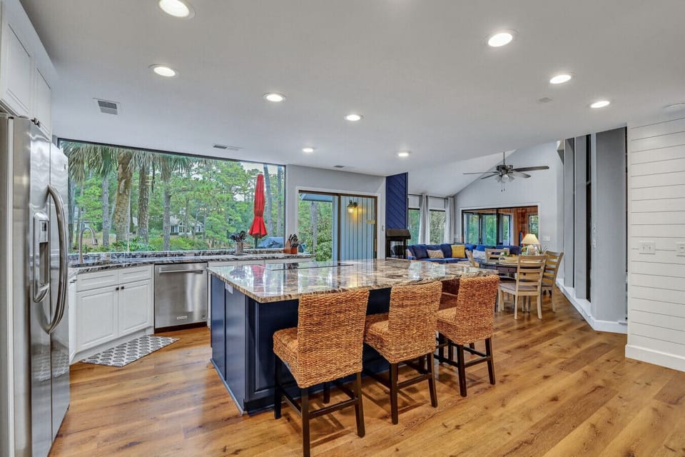 Chef-Ready Kitchen with Modern Amenities & Breakfast Island