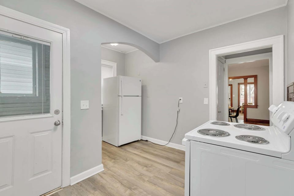 Spotless, modern, and ready for whatever you're cooking up