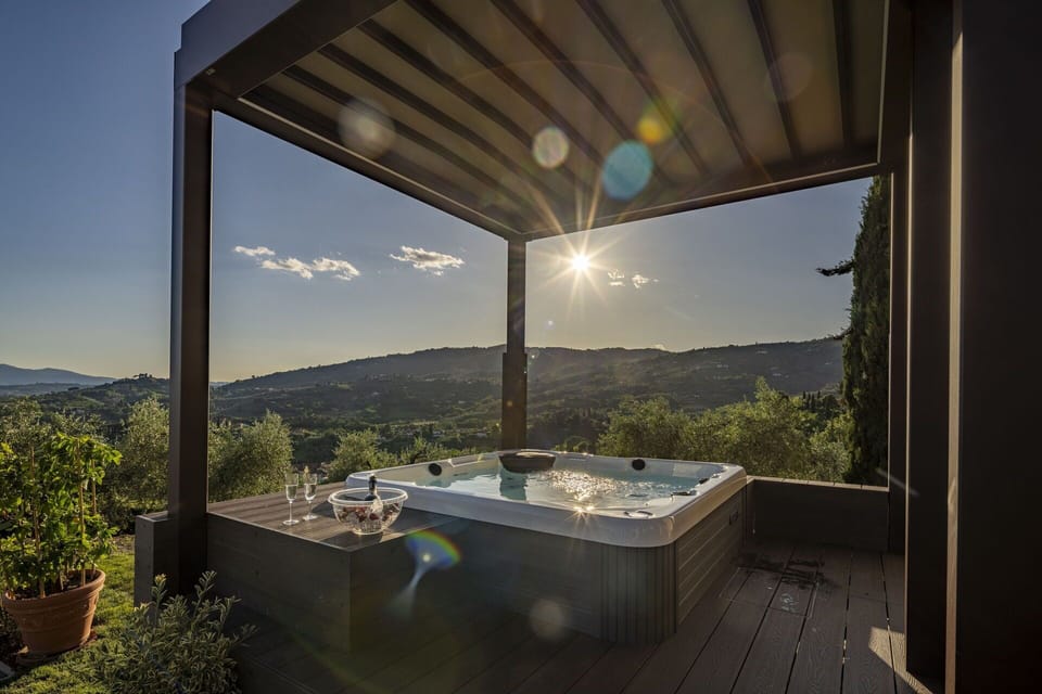 Autumn, Hot Tub, Spring, Summer
