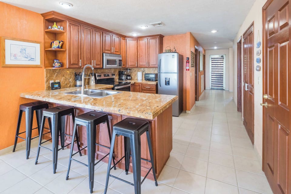 Kitchen Bar