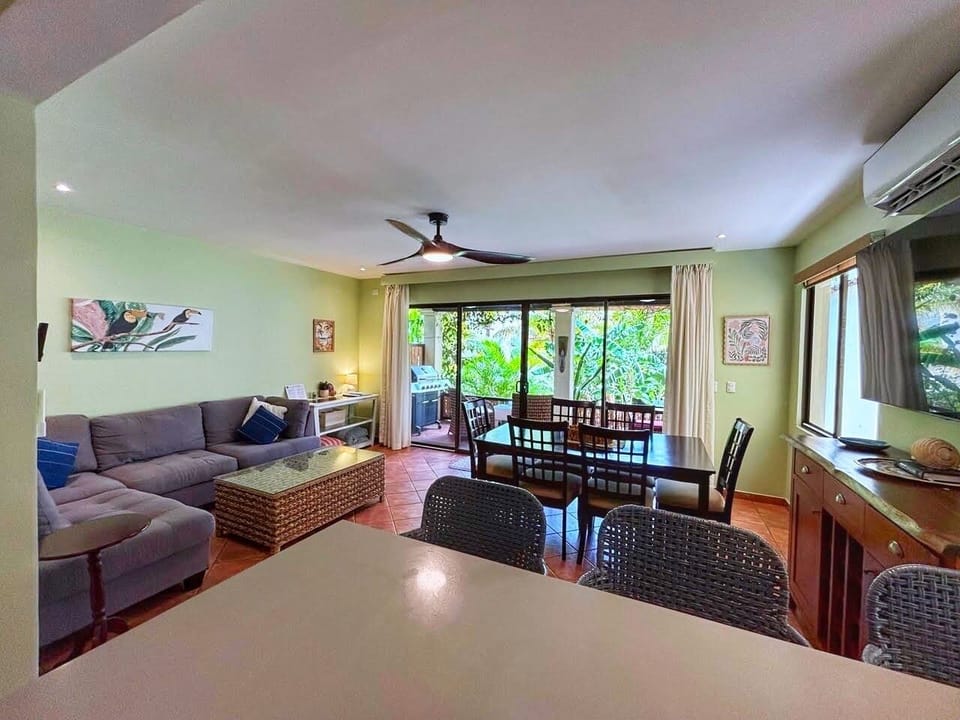 The unit has a bright, open concept main floor.  