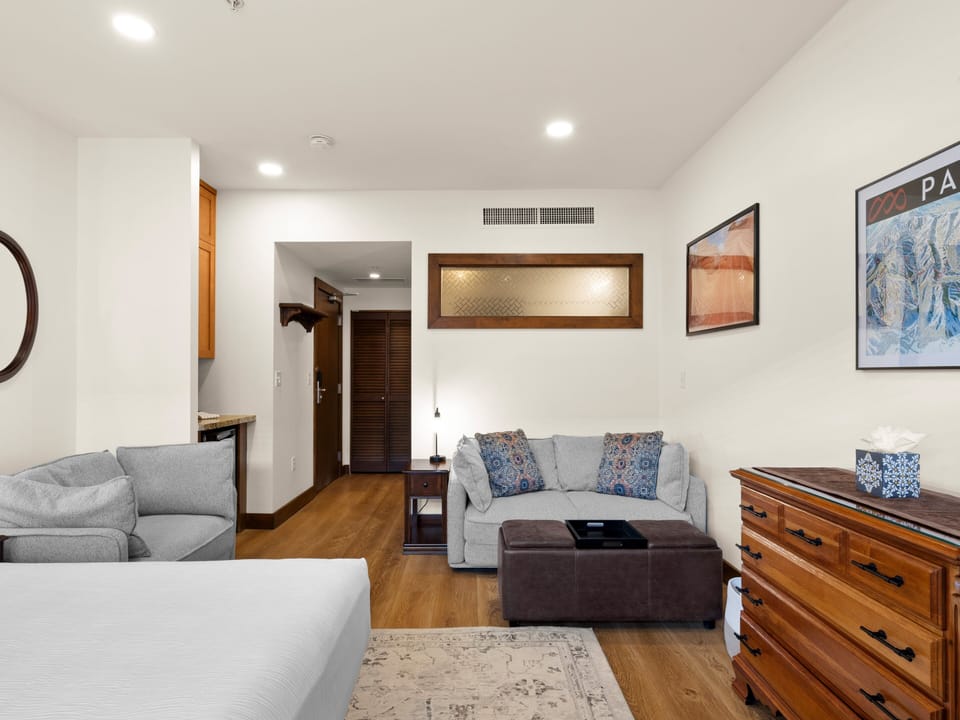 Sitting Area