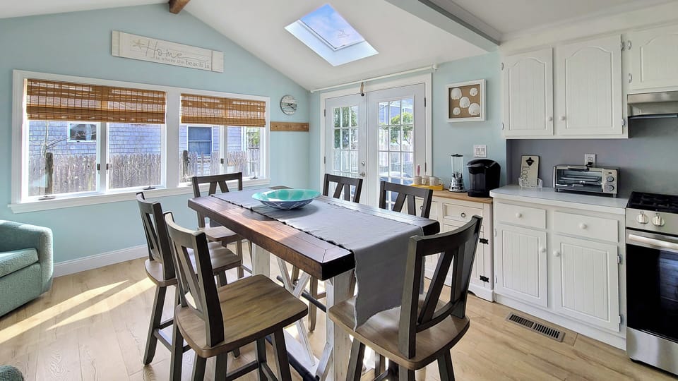 Dining area just off kitchen